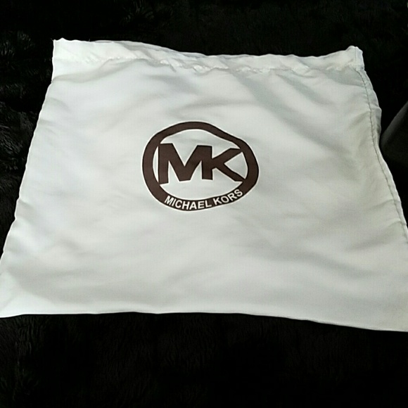 🎉HP🎉Michael Kors Pink Studded Hamilton - Picture 8 of 8